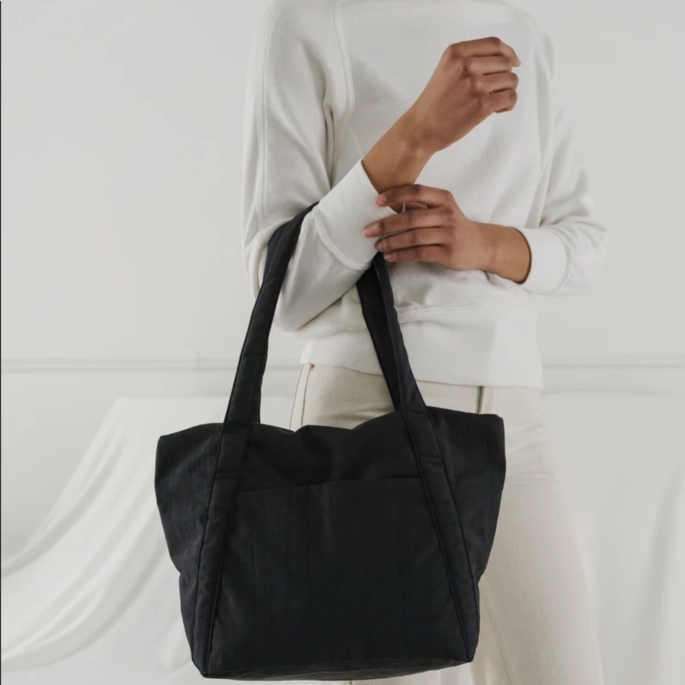 NWT BAGGU Mini Cloud Bag - Black